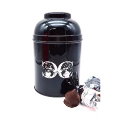 Lata negra con Bombones de higo al praliné y brandy, 16 unidades